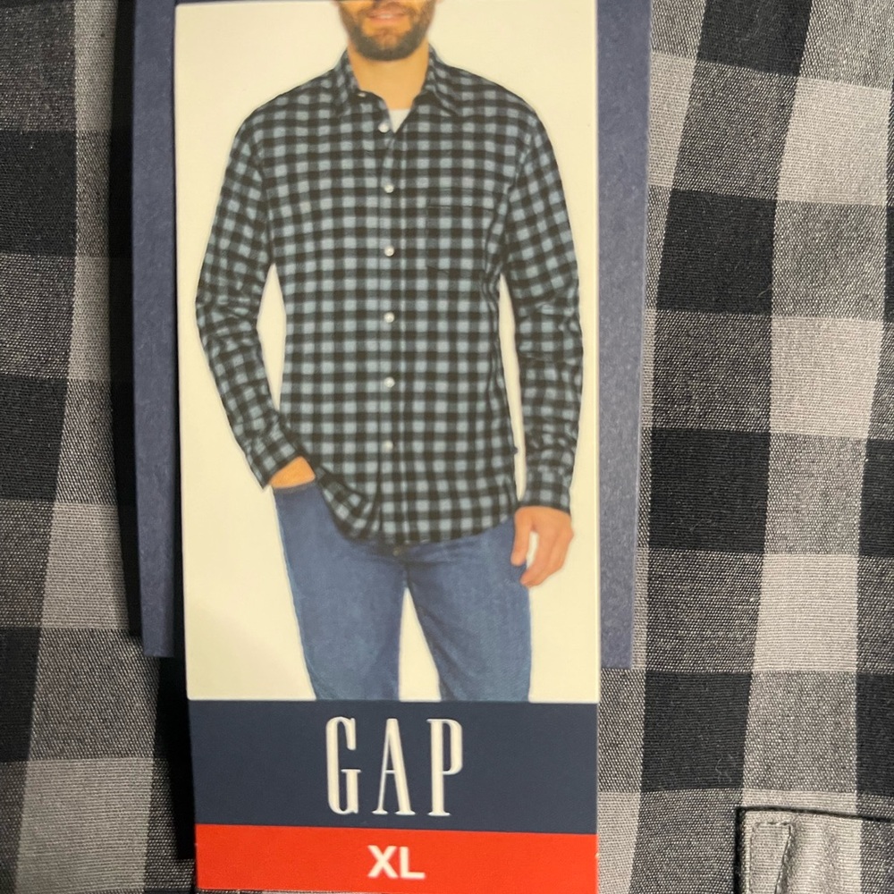 Gap Long sleeve checkered button down shirt.